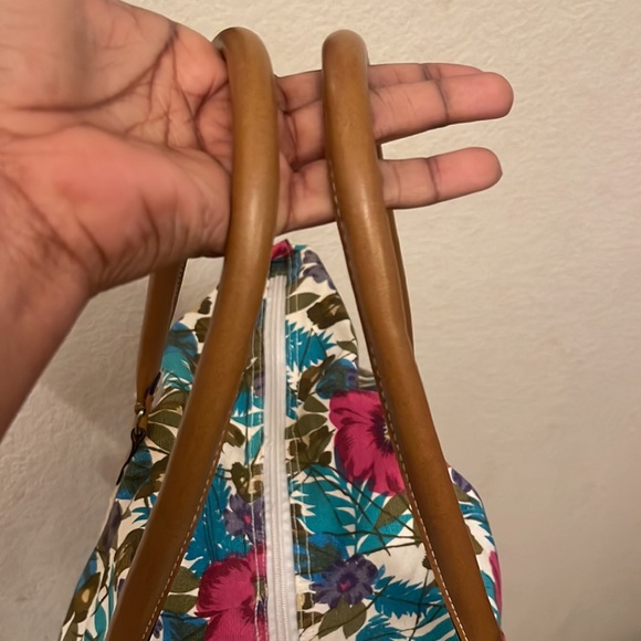 Gitano please check all picture of condition - Picture 12 of 16